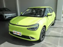 2026 Dongfeng Yipai Nano 01 430 Plus Smart+ – vista frontal de tres cuartos