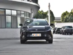 2025 Toyota bZ5 550 PRO – vista frontal