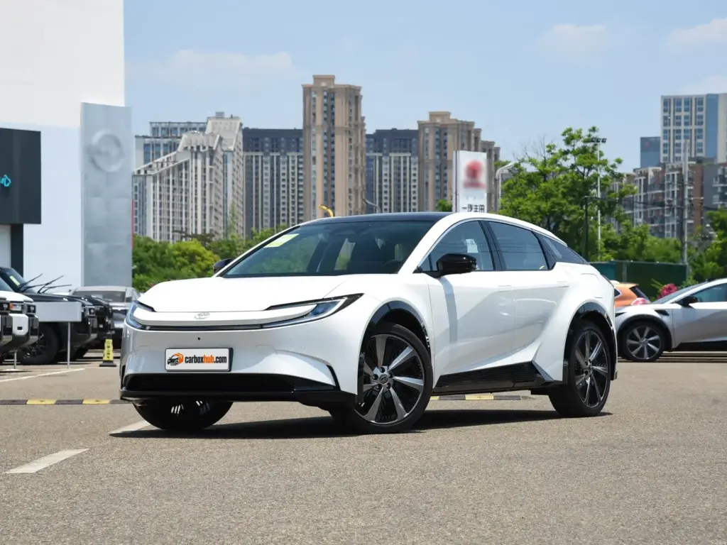 2025 Toyota bZ5 630 PRO – vista frontal de tres cuartos