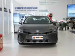 2025 Toyota Camry Hybrid 2.0HG Glorious – vista frontal