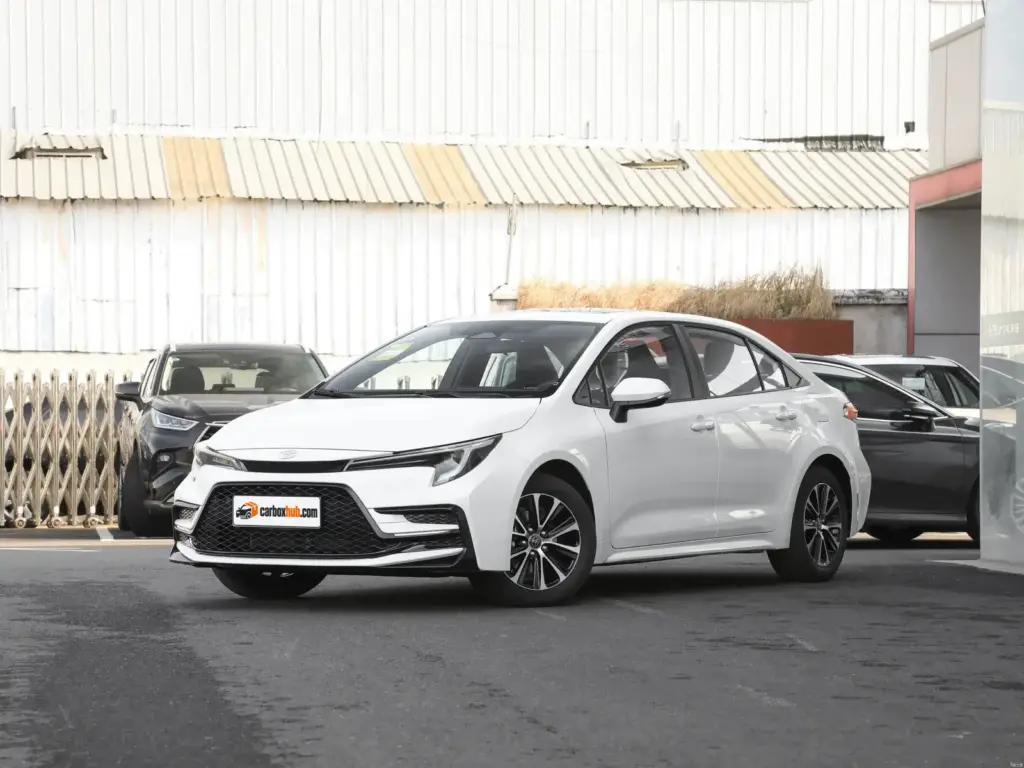 2025 GAC Toyota Levin 1.8L Hybrid Sport – vista frontal de tres cuartos
