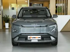 2025 Kia EV5 530 Air – vista frontal