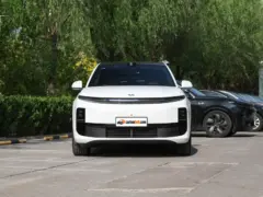 2025 Li Auto L6 Pro – vista frontal