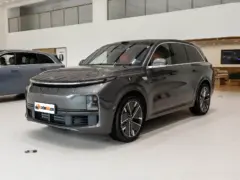 2025 Li Auto L8 Pro – vista frontal de tres cuartos