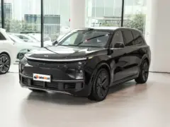 2025 Li Auto L9 Pro – vista frontal de tres cuartos