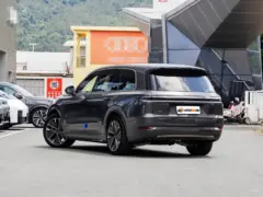 2025 Li Auto L9 Ultra – vista trasera de tres cuartos