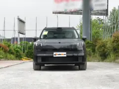 2025 Lynk & Co 900 1.5T Ultra 6 plazas PHEV – vista frontal