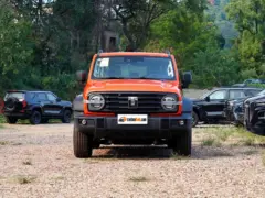 2024 Tank 300 2.0T Challenger – vista frontal