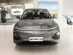 2025 Xpeng G6 725 Ultra Long Range Max – vista frontal