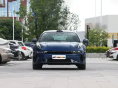 2024 Zeekr 001 WE 100kWh RWD – vista frontal